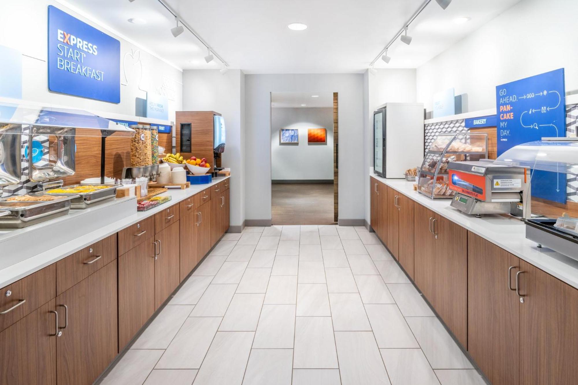 Holiday Inn Express - Colorado Springs - First & Main By Ihg Εξωτερικό φωτογραφία